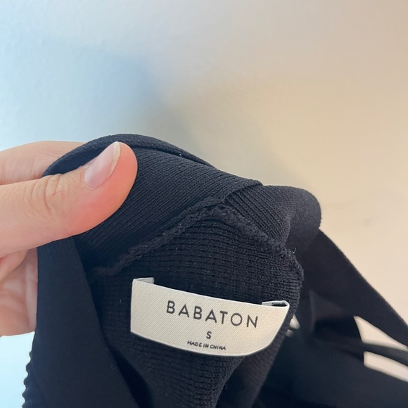 Aritzia babaton Ribbed Criss Cross halter - Picture 5 of 6